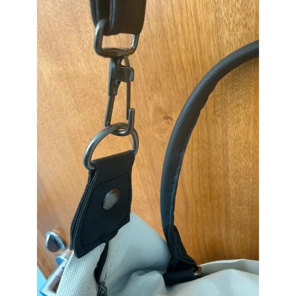 DSW minimalist white-black weekender duffel - Picture 11 of 16